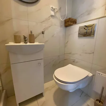 Apartament Kominkowy Przy Parku Połczyn-Zdrój Exterior foto