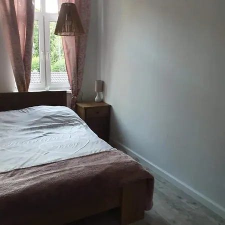 Apartament Kominkowy Przy Parku Połczyn-Zdrój Exterior foto